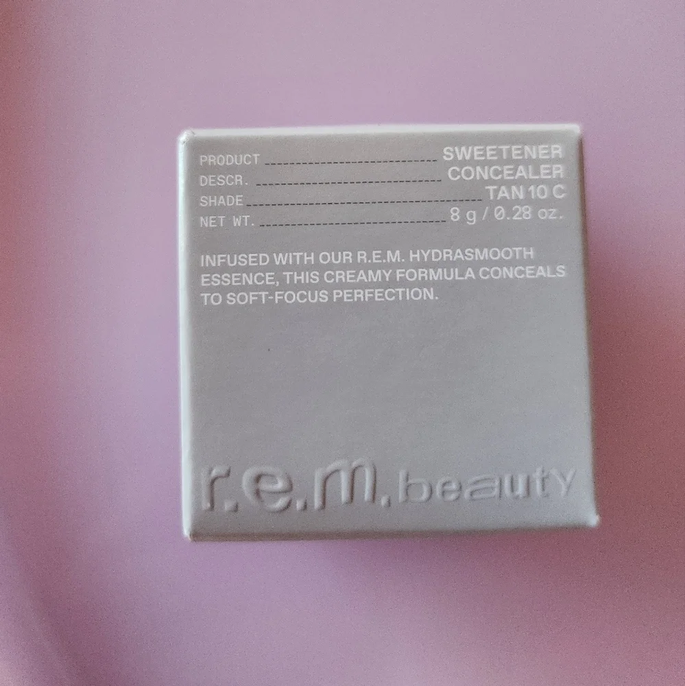 r.e.m.beauty-sweetener concealer/contour-Tan 10C NIB